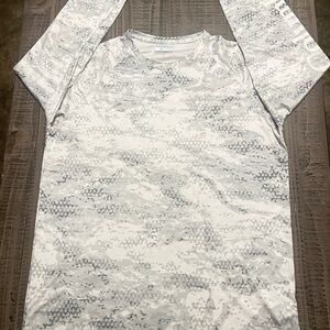 Columbia White and Gray Patterned Long Sleeve Shirt